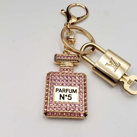 100% Auth Louis Vuitton Lock & Key with unbranded Bagcharm, Keycharm, Keychain - Picture 2 of 9